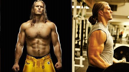 Clay Matthews est un monstre physique et il est le sosie parfait de Thor dans la vraie vie !
