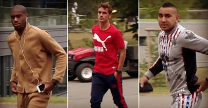 L'arrivée des Bleus à Clairefontaine, un vrai défilé de mode