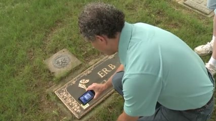 Grâce aux codes QR dans les cimetières, vous allez devenir éternel !