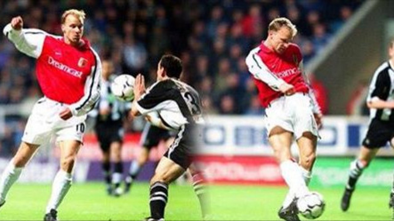 Philippe Coutinho essaie de rejouer le but de légende de Dennis Bergkamp avec Arsenal