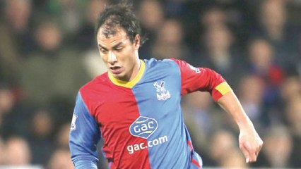 Marouane Chamack moqué pour sa coupe de cheveux lors de sa présentation à Cardiff