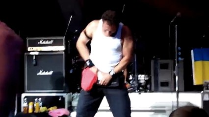 Le groupe de rock The Bloodhound Gang fait scandale en Russie à cause de son bassiste