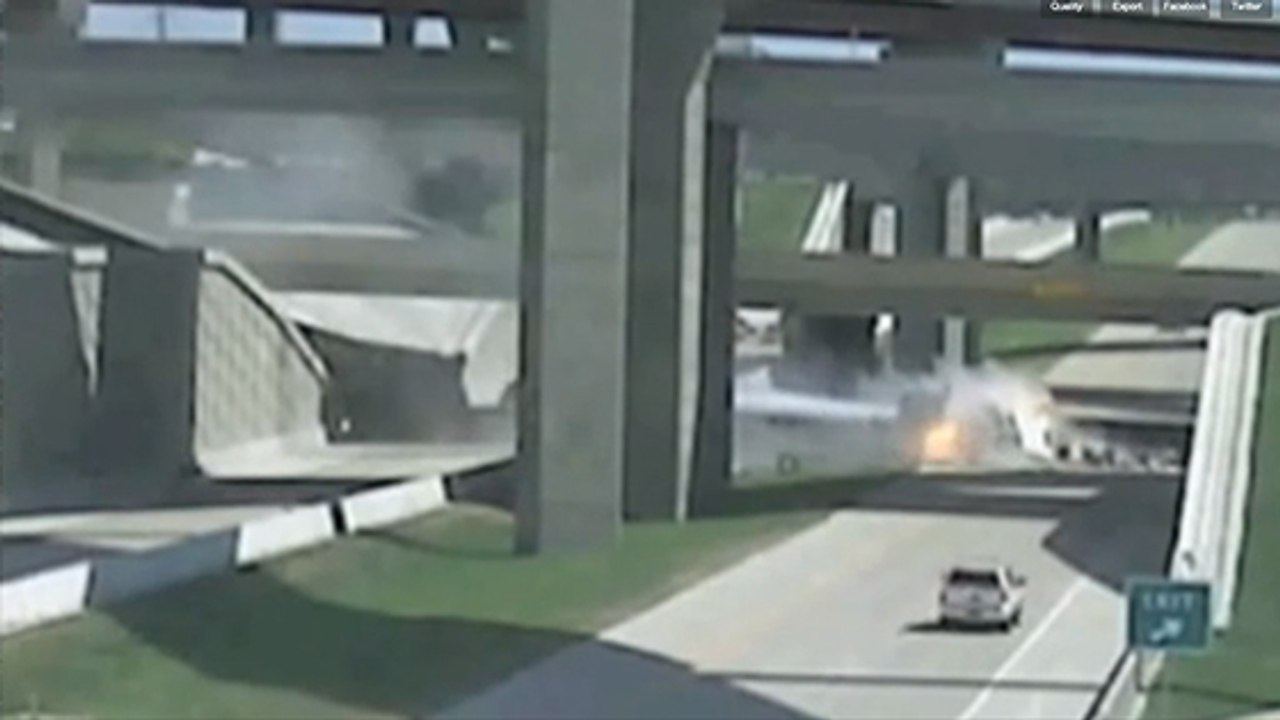 Un camion provoque un énorme accident et fait un vol plané