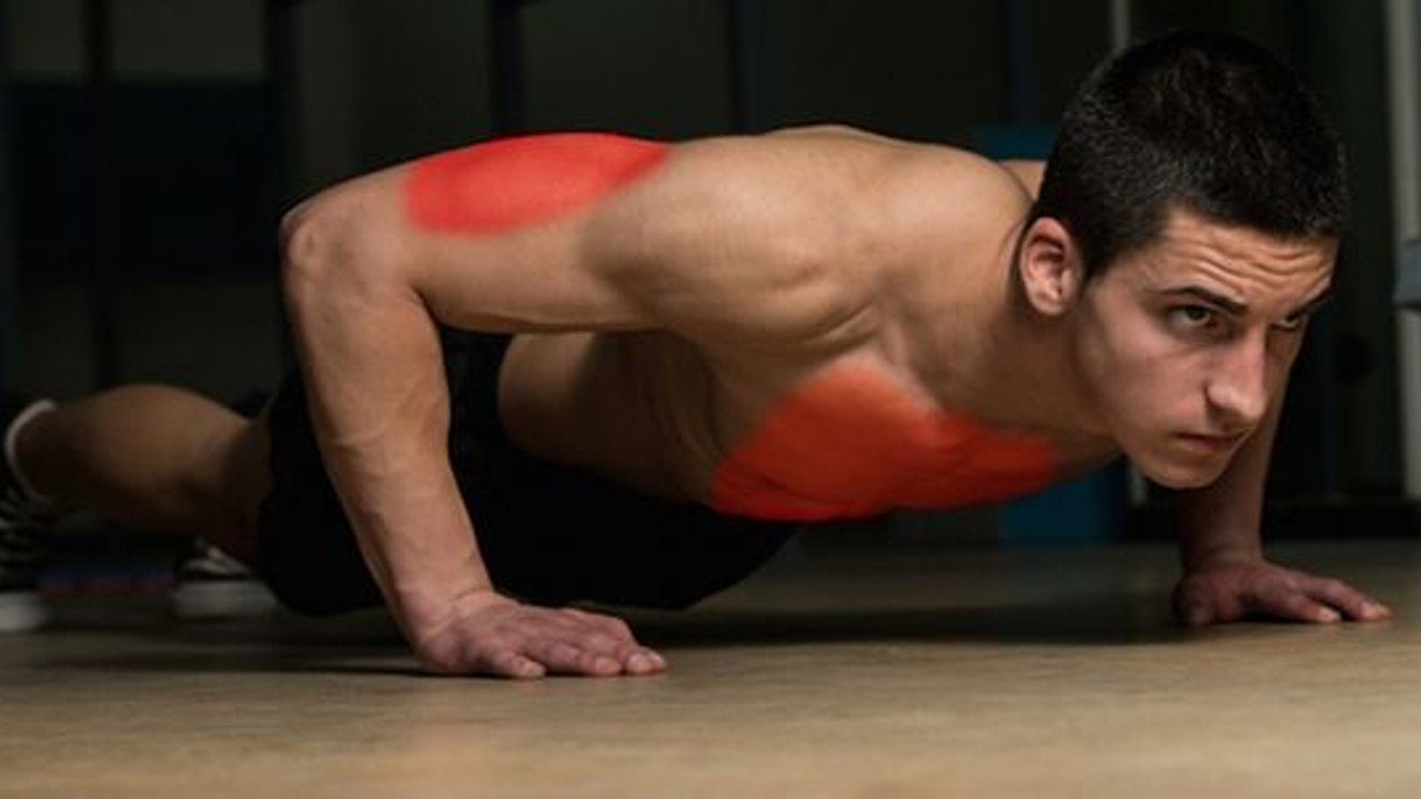 5 variations de pompes qui permettent de mieux cibler les pectoraux