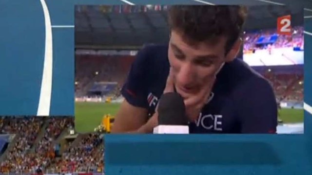 Pierre-Ambroise Bosse : Vous croyez que si je vomis ici je fais le buzz ?