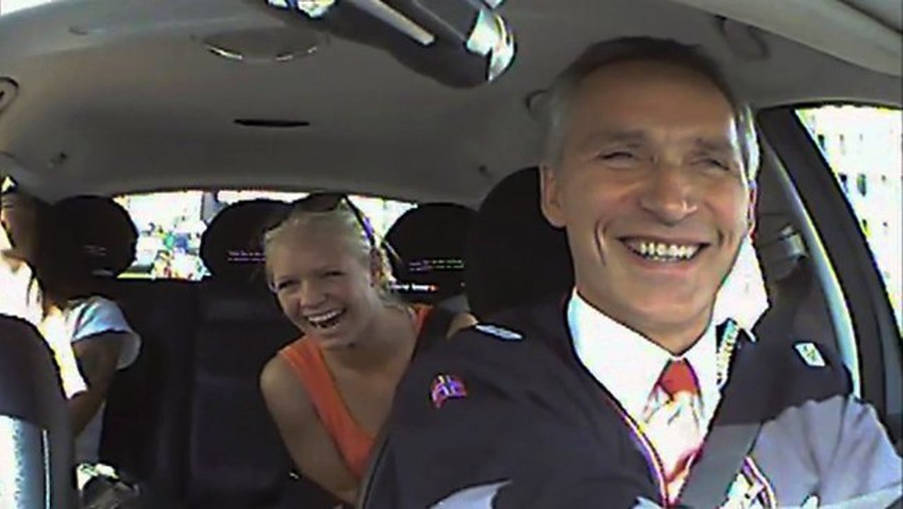 Le Premier ministre norvégien Jens Stoltenberg fait le taxi et piège le public