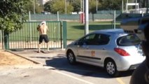 RC Toulon : en retard à l'entraînement, Matt Giteau se fait tirer dessus au pistolet à bille