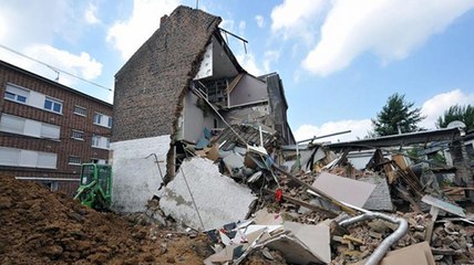 Miraculée, une mère de famille sauve sa famille avant l'effondrement de sa maison