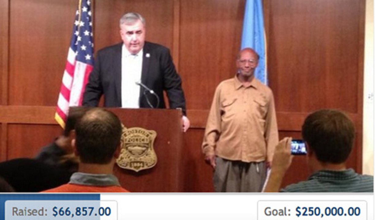 SDF, Glen James rend les 30 000 euros trouvés dans la rue et en reçoit 45 000 de la part des internautes