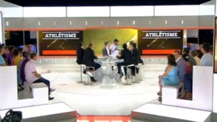 Stade 2 : Un homme vient interrompre l'émission en plein direct