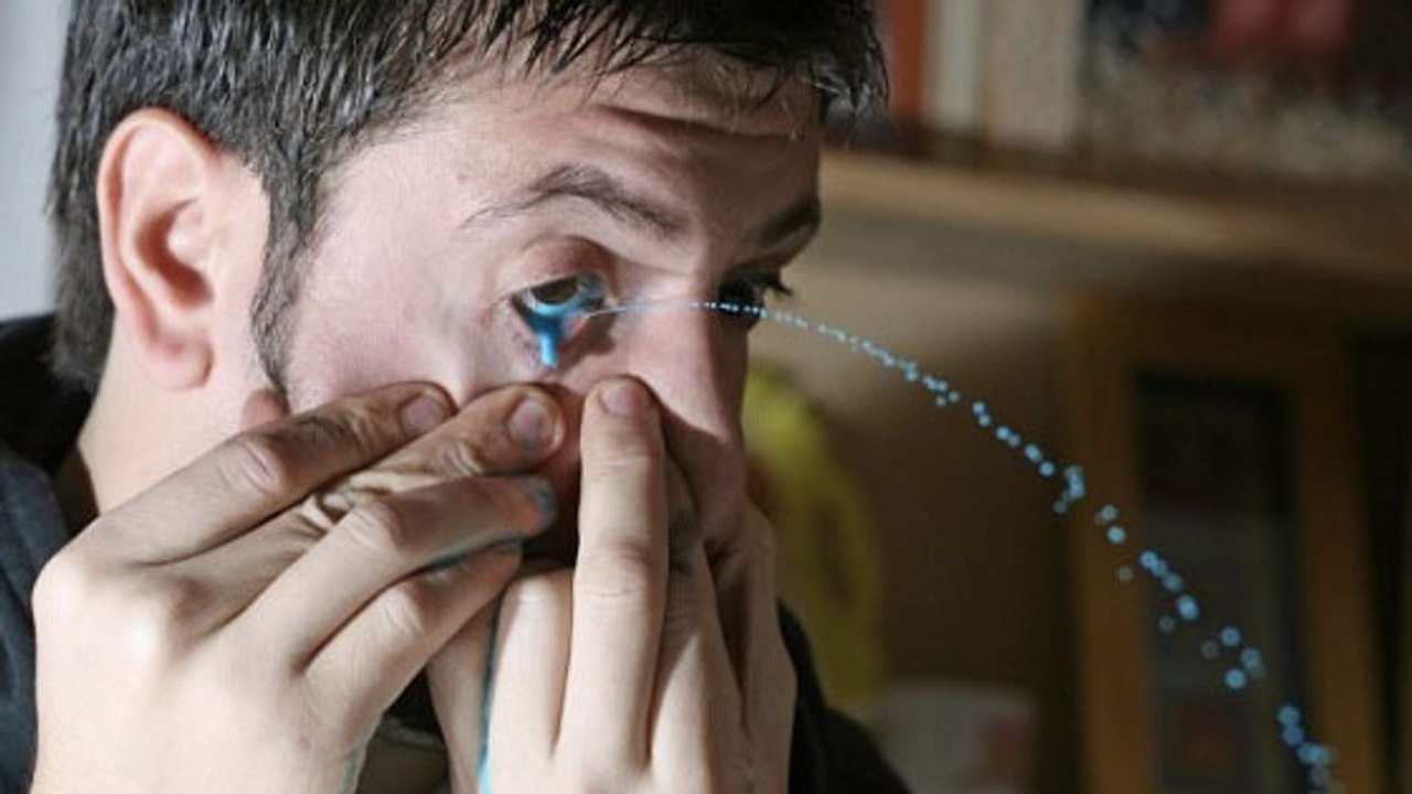 L'artiste Leandro Granato peint avec les yeux !