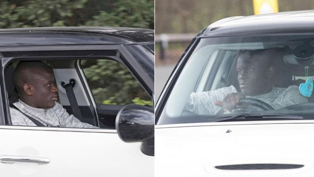 N'Golo Kanté conduit une Mini Cooper depuis ses...