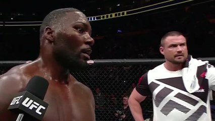 Pourquoi Rumble Johnson s'est retrouvé sans ses coachs après sa défaite face à Cormier ?