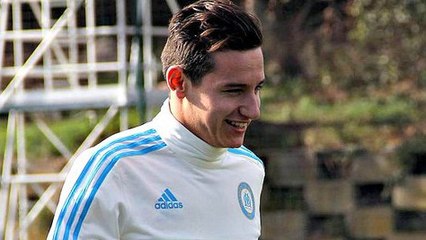 Florian Thauvin répond à un fan sur Twitter qui saute ensuite dans le vieux port de Marseille