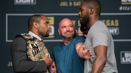 Jon Jones et Daniel Cormier s'embrouillent violemment en coulisse d'une conférence de presse