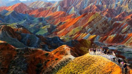 Découvrez les roches multicolores de la montagne Zhangye Danxia en Chine