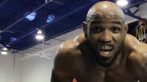 Yoel Romero en mode psychopathe à l'entraînement, on comprend pourquoi tout le monde veut l'éviter...