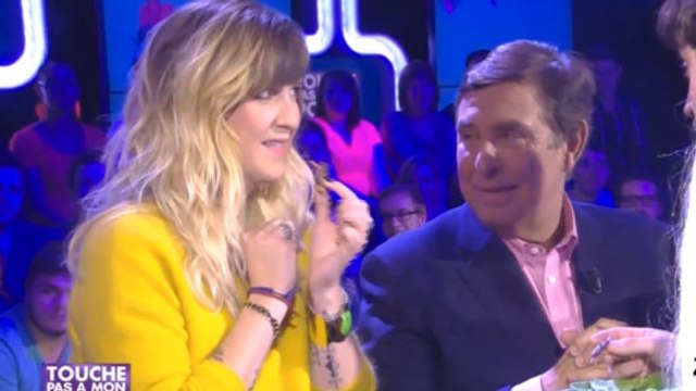 Touche pas à mon poste : Daphné Bürki et Jean-Pierre Foucault se prêtent à une dégustation de grillons