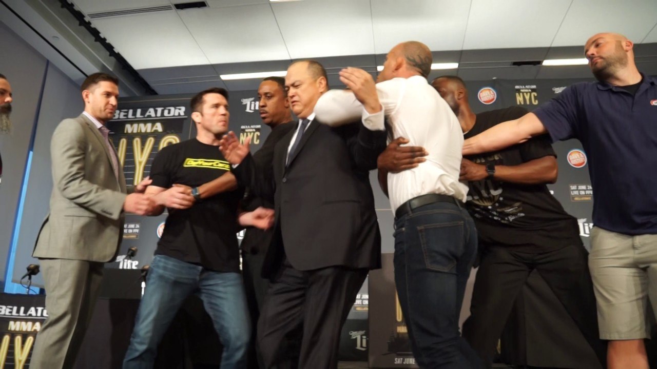Wanderlei Silva et Chael Sonnen se chauffent lors de leur face-off au Bellator