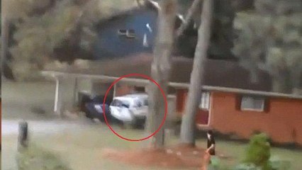 Trompé par sa femme, il détruit la maison avec sa voiture