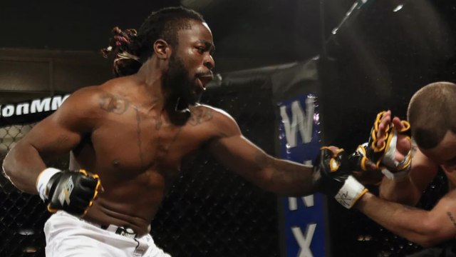 Baby Slice remporte son premier combat pro en MMA au Bellator 179 face à DJ Griffin