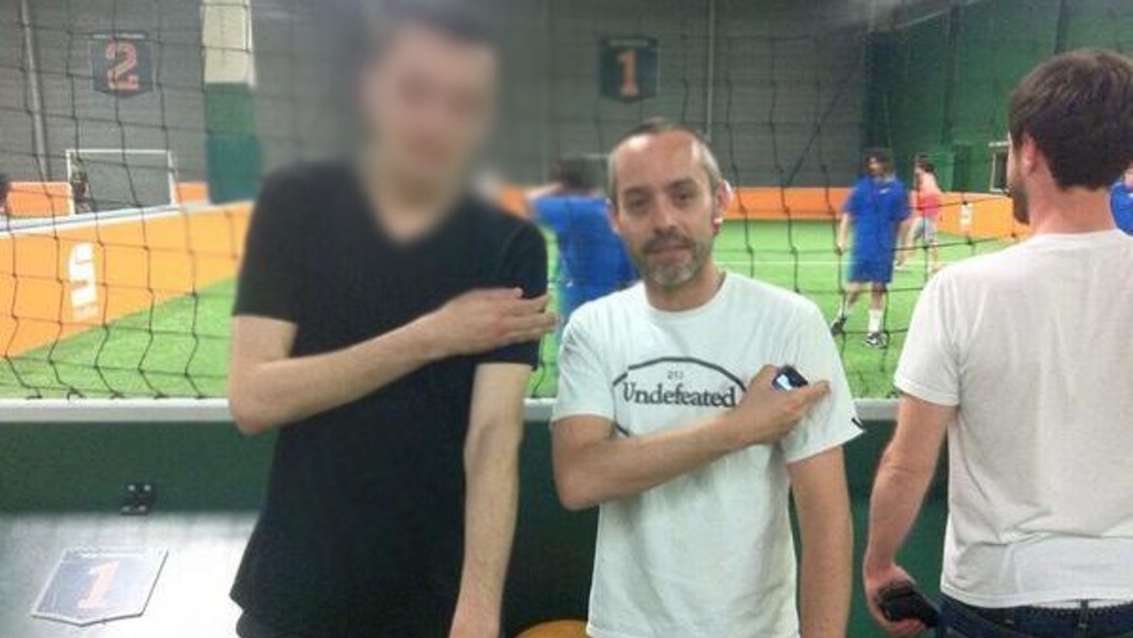 Yann Barthès : Il s'explique sur Twitter après l'affaire de la ''quenelle''