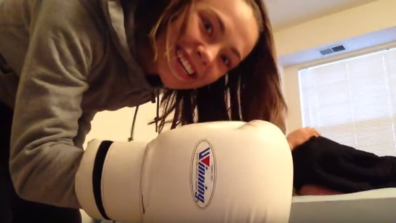 Quand Rose Namajunas réveillait son copain Pat Barry avec un énorme coup de poing