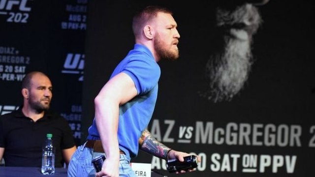 Conor McGregor poursuivi en justice pour avoir blessé un agent de sécurité...