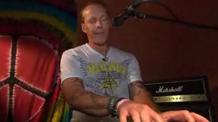 Après une commotion cérébrale, Derek Amato est devenu un pianiste de talent