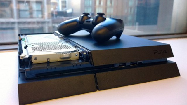 PS4 (Playstation 4) astuce : Remplacer et optimiser le disque dur de la console