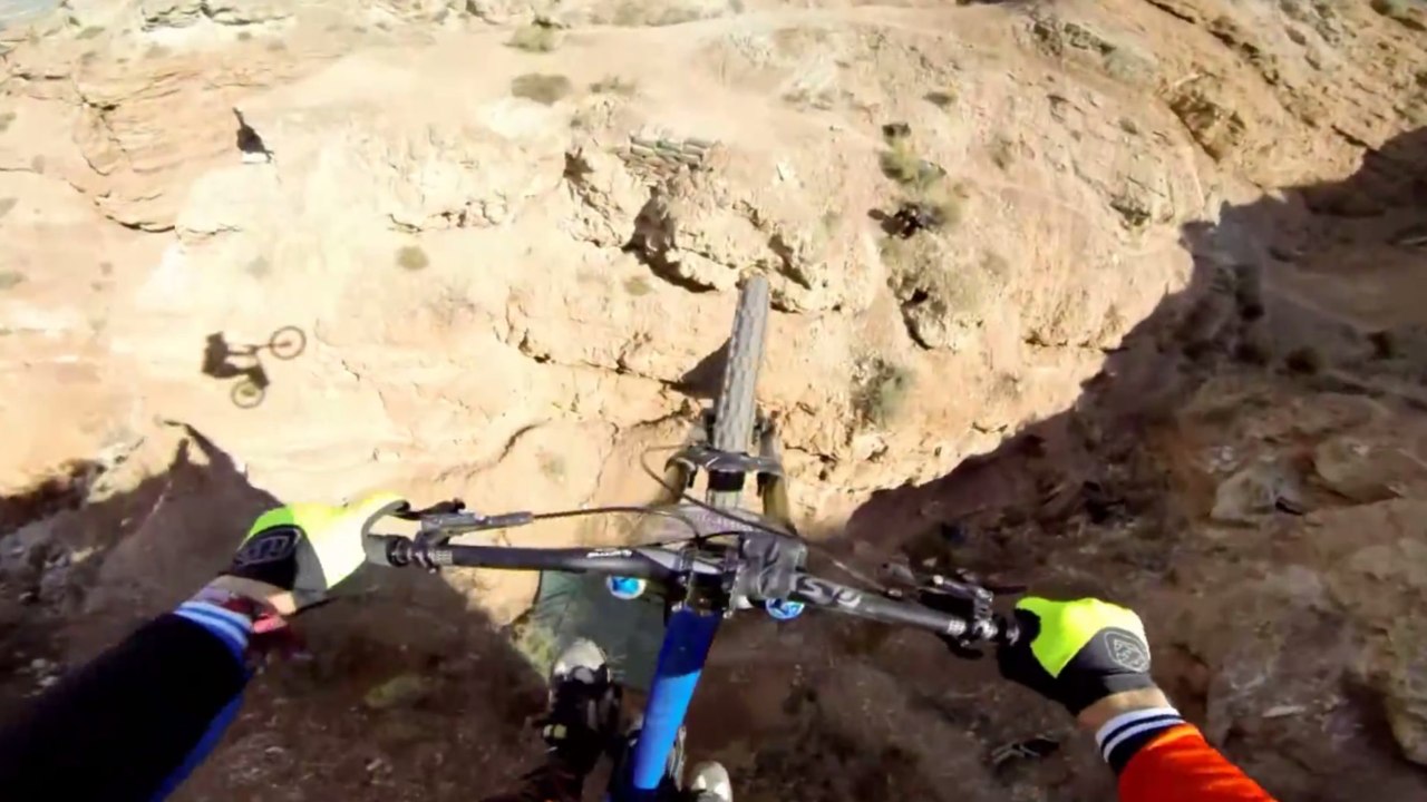 Brendan Fairclough dévoile son run et son incroyable saut en VTT depuis une falaise