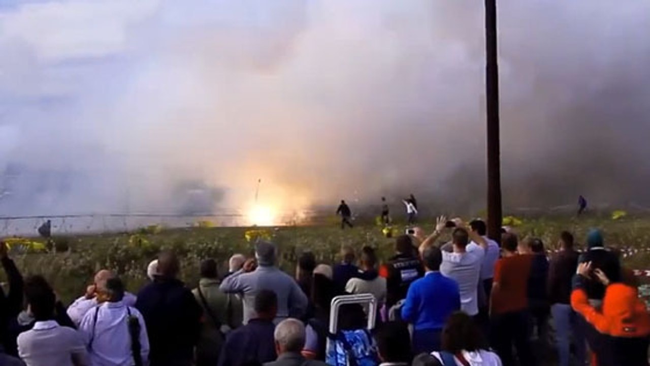 Une impressionnante explosion de pétards frôle la catastrophe en Italie