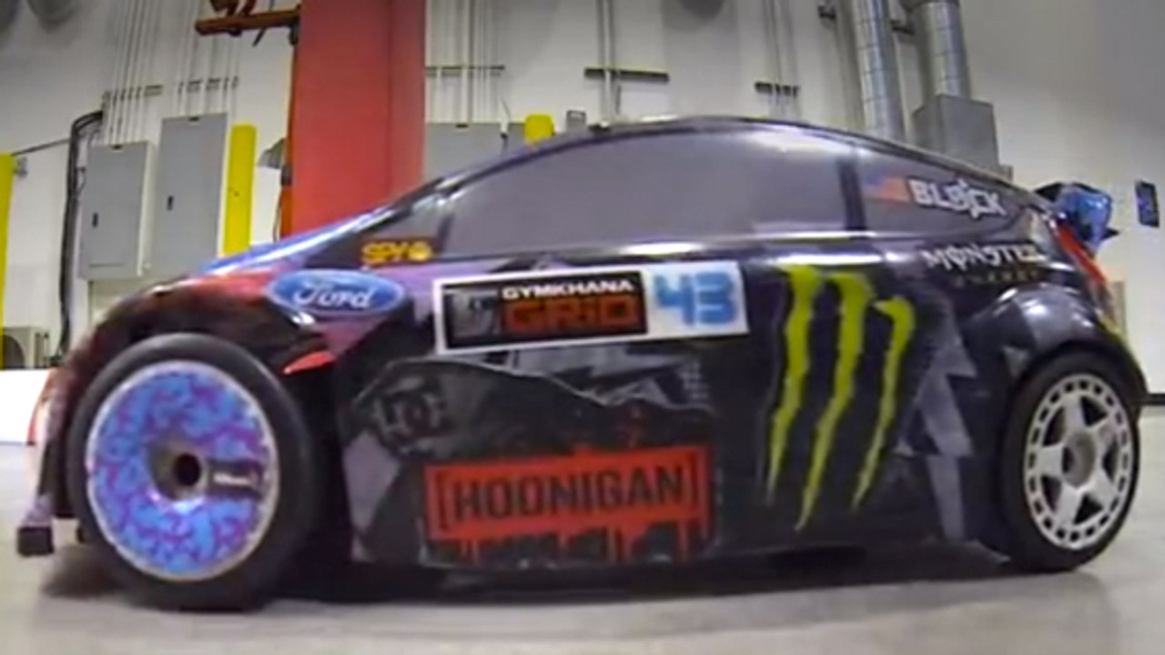 Découvrez le Ken Block Gymkhana Six avec une Ford Fiesta télécommandée