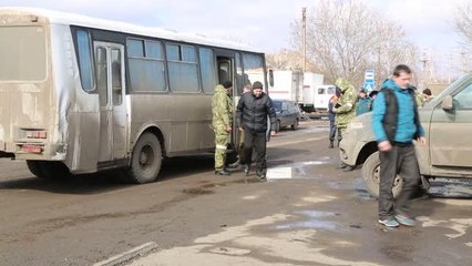 Mariupol ve banliyö köylerinden 10'dan fazla kişi tahliye edildi