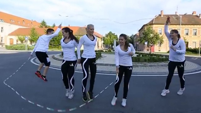 Ces Hongroises et leurs cordes à sauter vont vous impressionner !