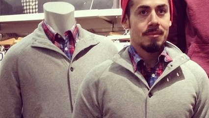 Steve Venegas s'habille exactement comme les mannequins des magasins