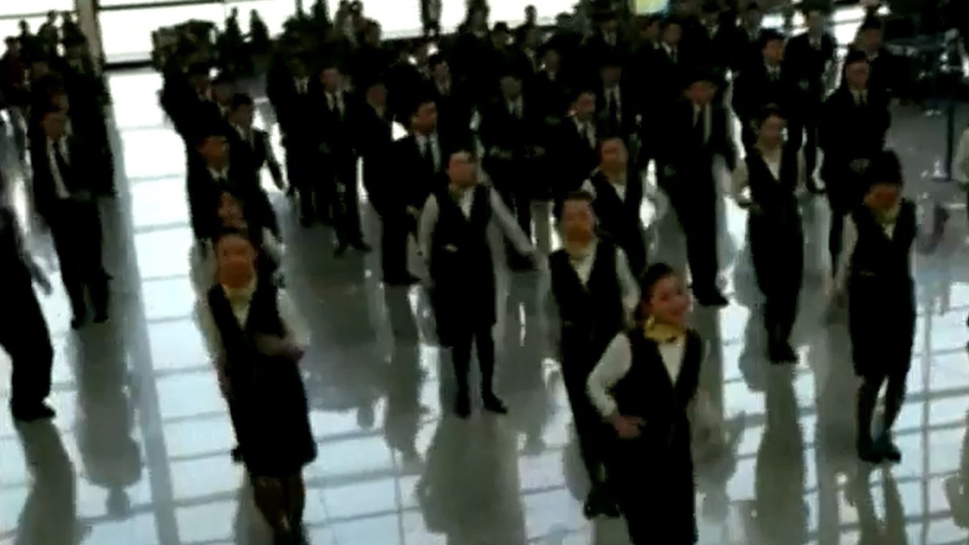 Shanghai : Un étonnant flash mob à l'occasion du Nouvel an chinois - Vidéo  Dailymotion
