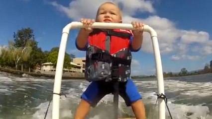 Découvrez Ryder Ray Anderson, un bébé de onze mois adepte du ski nautique !