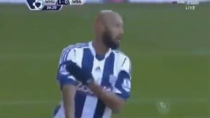 Pour célébrer un but, Nicolas Anelka effectue une quenelle à la Dieudonné