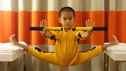 Cet enfant est la réincarnation de Bruce Lee !
