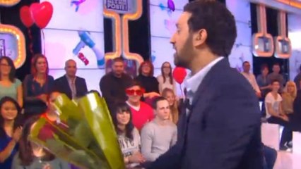 Touche pas à mon poste : Cyril Hanouna vend des roses pour la Saint-Valentin