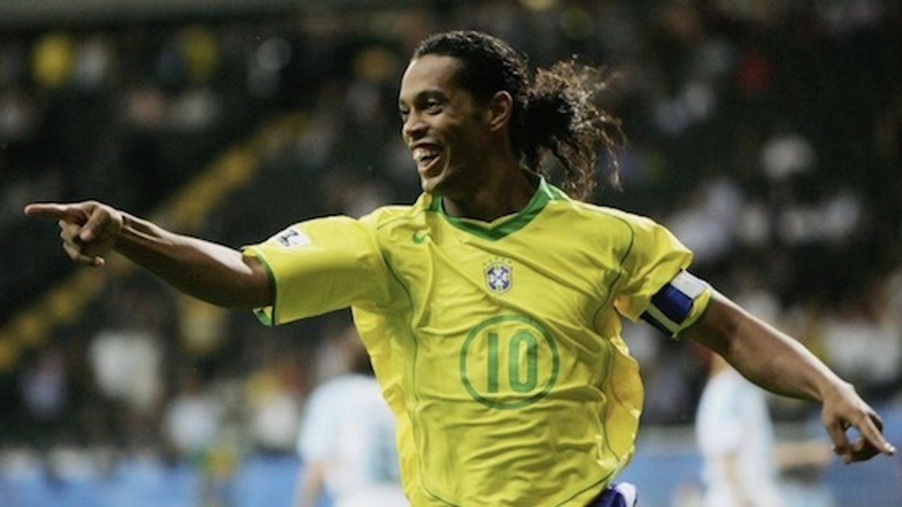 Ronaldinho prépare une surprise de taille pour célébrer sa fin de carrière