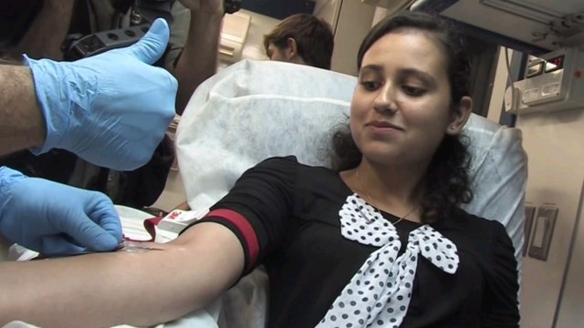 Des Israéliens et des Palestiniens échangent leur sang pour promouvoir la paix