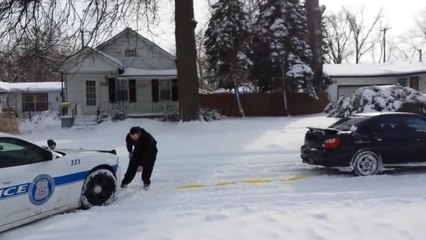 Découvrez la bonne action d'un conducteur d'une Subaru WRX envers la police