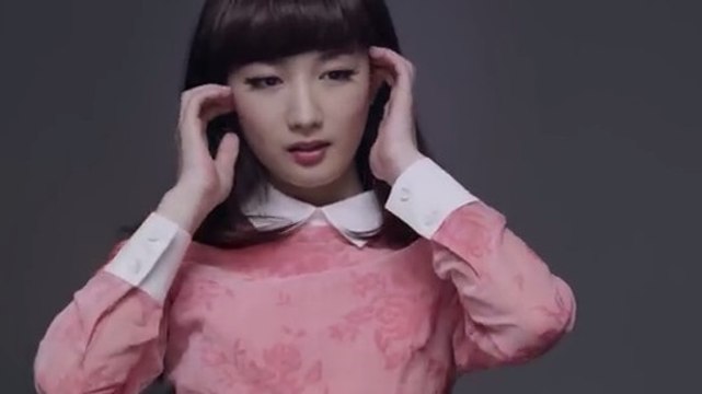 Sous son air angélique, l'actrice japonaise Rina Takeda cache un talent insoupçonné