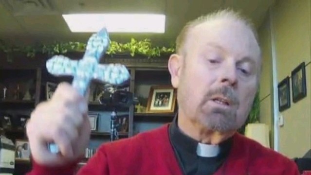 Bob Larson, l'exorciste qui chasse les démons à travers Skype