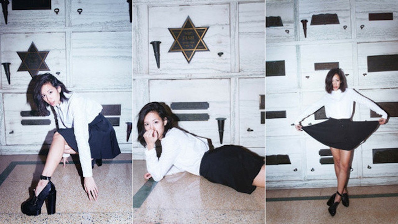 Les photos de la blogueuse mode Rachel Nguyen posant dans un mausolée juif font polémique sur la Toile