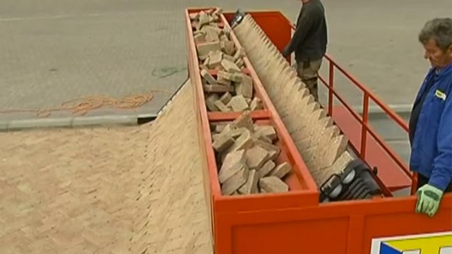 Machine à briques : Découvrez comment les routes pavées sont fabriquées