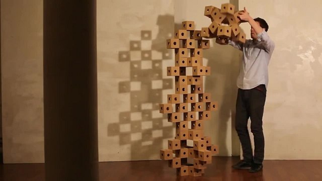 Ghostcube : L'artiste Erik Aberg crée des formes incroyables en manipulant de simples cubes