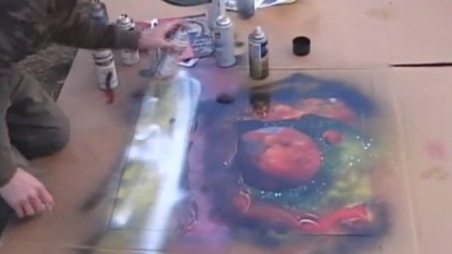 Il réalise des oeuvres à la bombe de peinture incroyables à une vitesse hallucinante